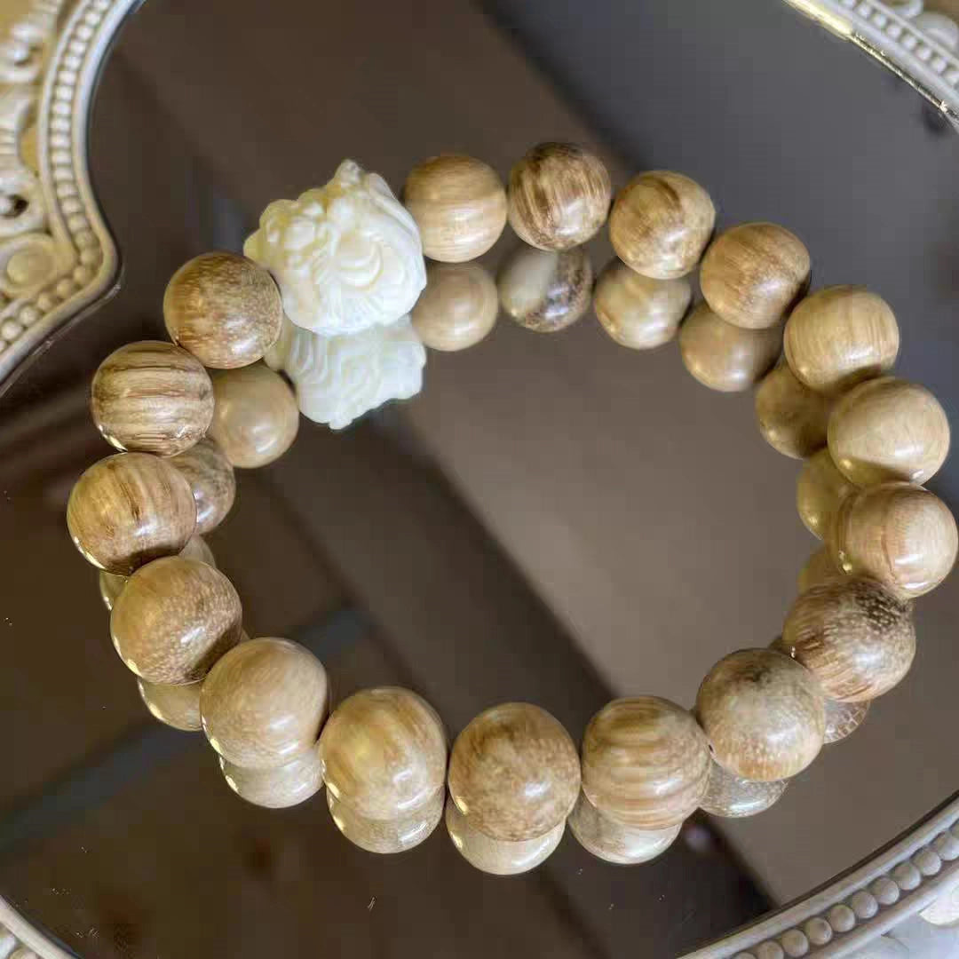 Aquilaria Bracelet with Auspicious beast - Calming the mind, Protecting, Supplementing Wood, Counteract evil force