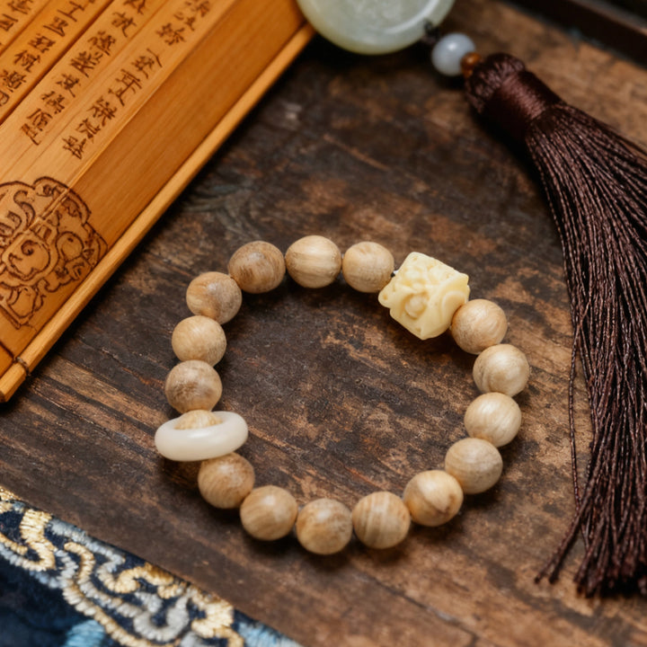 Aquilaria Bracelet with Auspicious beast Rotating ring - Calming the mind, Changing luck, Supplementing Wood, Counteract evil force