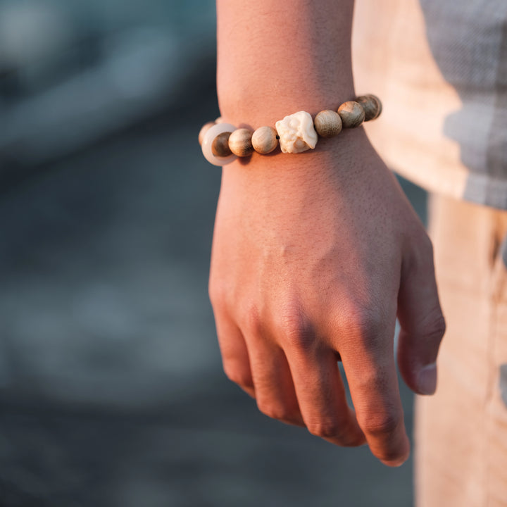 Aura Shield & Karmic Alignment — Aromatic Guardian Lion Bracelet